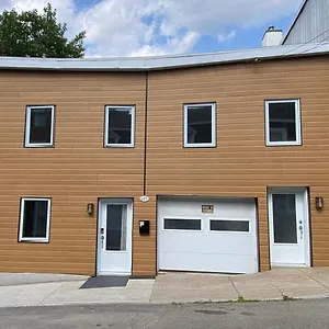 Holiday home Charming Century-old House In Center, Quebec City
